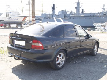 Autoturism Opel căutat în Franţa, descoperit în Port